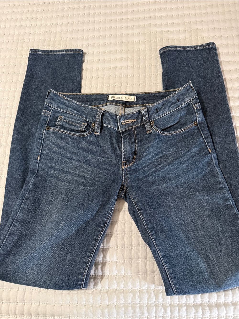 Bullhead Women's Skinny Jeans - Medium Blue Wash